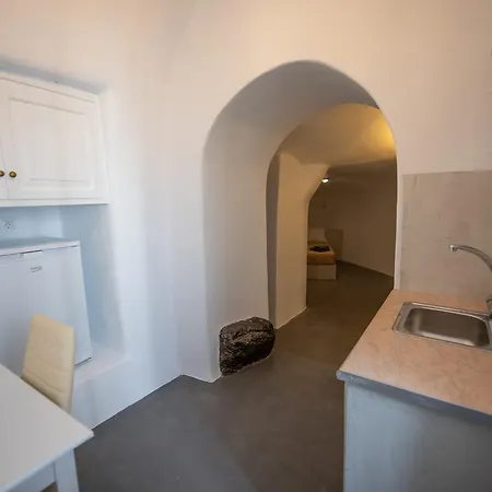Caves 1880 Apartment Oia (Santorini)