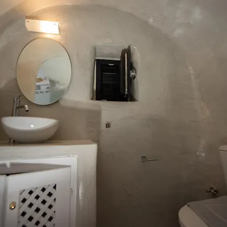 Apartment Caves 1880 Oia (Santorini)